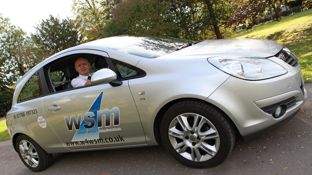 Driving insutructor training car